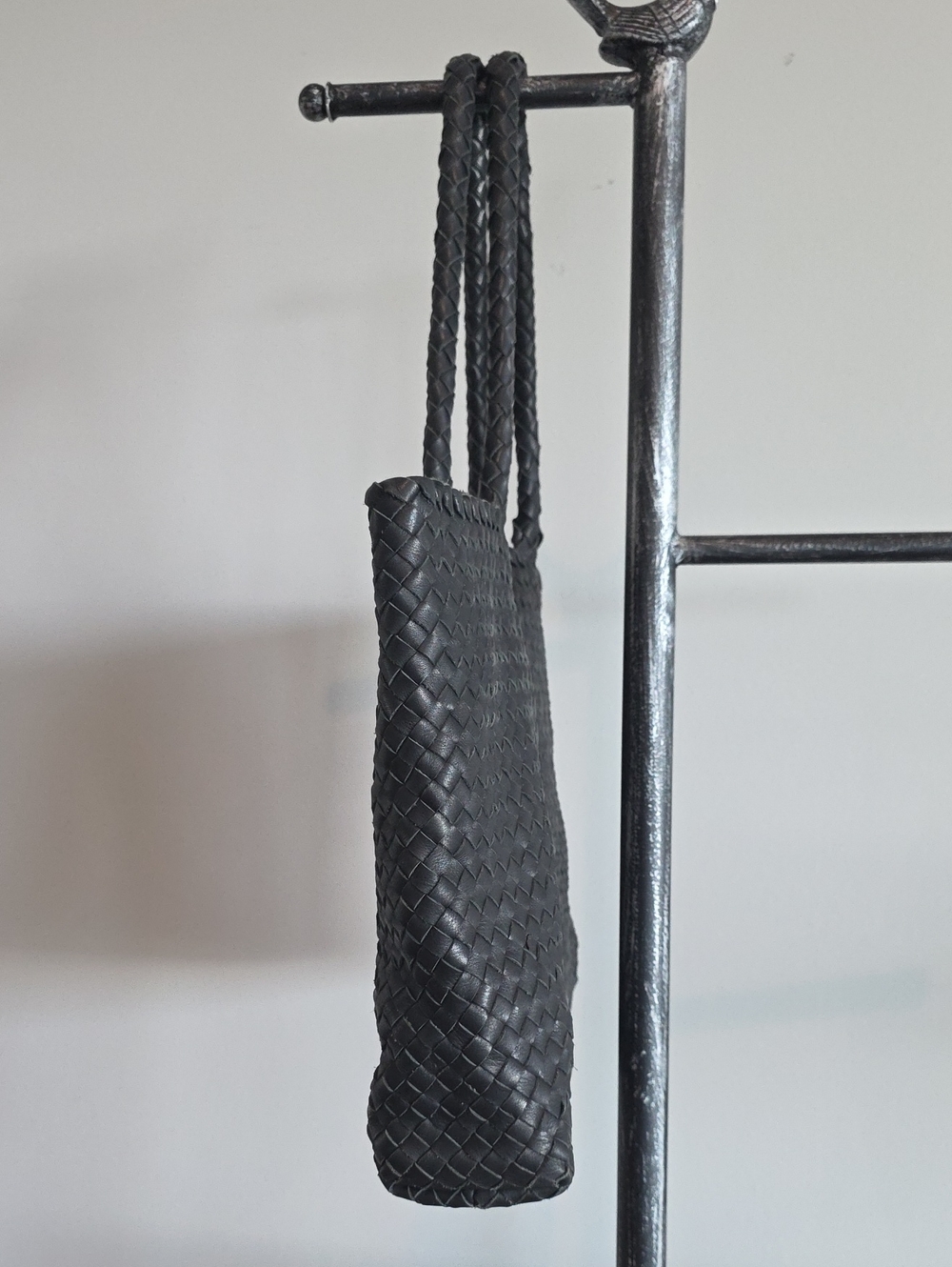 Milaner Classic Elena Woven Black Tote Bag – Classic Everyday Handbag - Picture 8 of 13